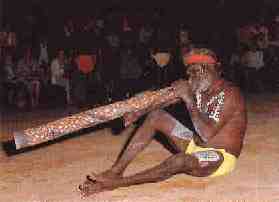 Bild av didgeridoo-spelare